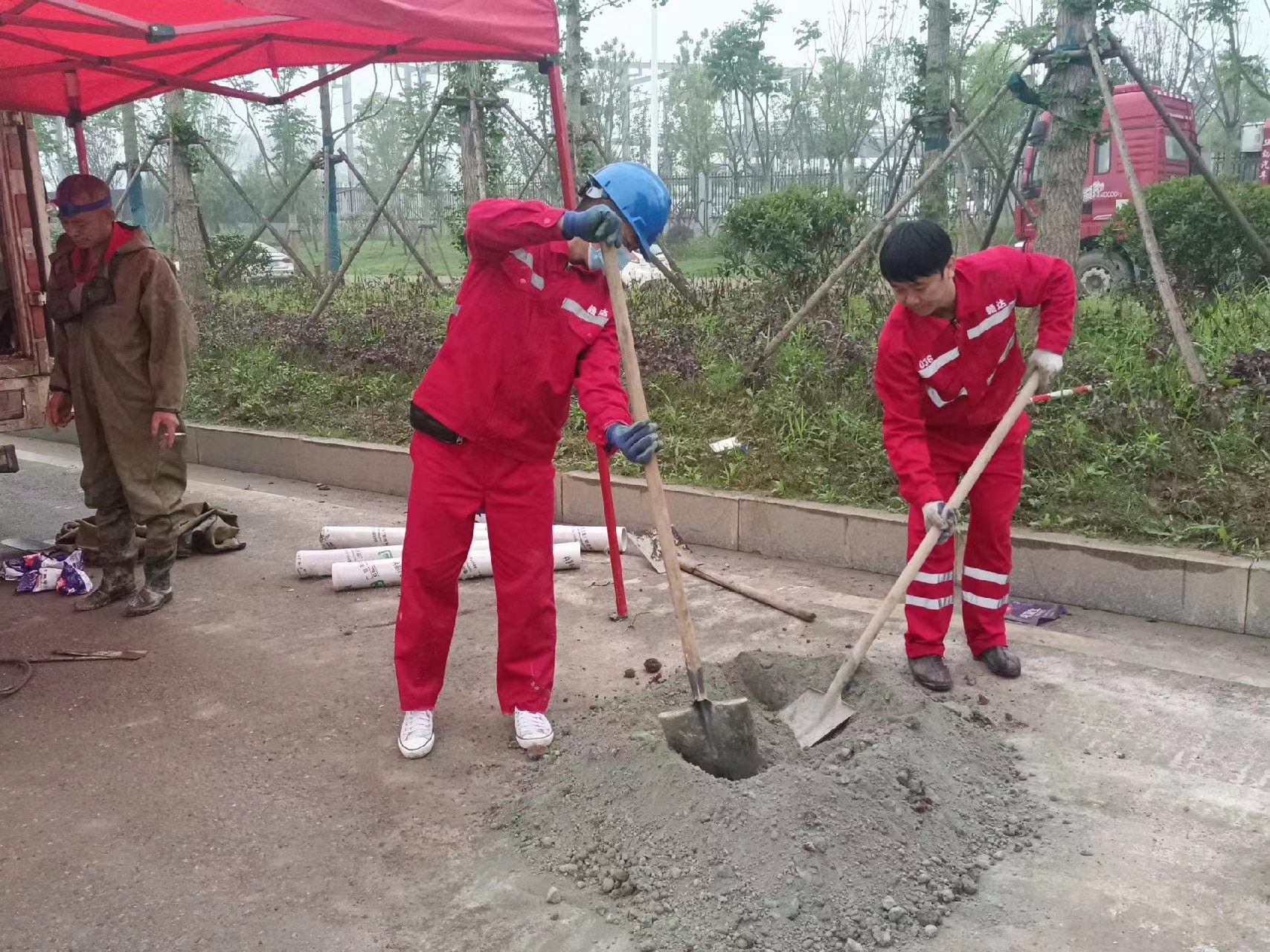 平乐管道疏通哪家好】及时进行市政管道清淤